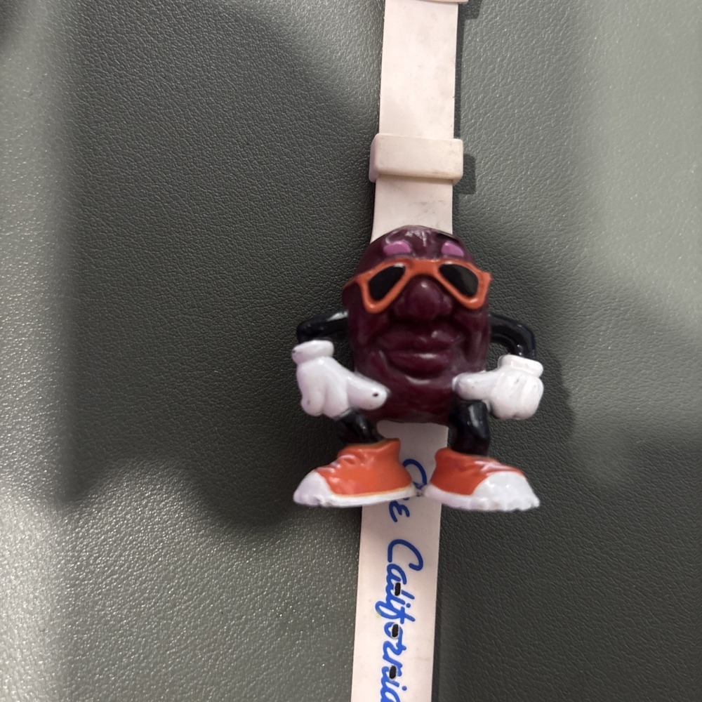VINTAGE 1988 CALIFORNIA RAISINS Electronic LCD Quartz Watch - NELSONIC - RARE!